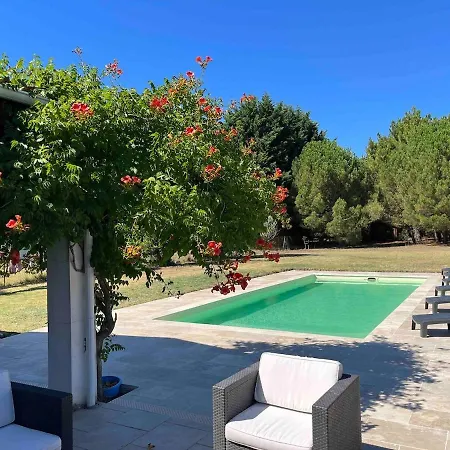 Holiday home Spacieuse Avec Piscine Privee Proche De La Oleron