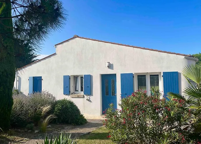 Spacieuse Avec Piscine Privee Proche De La Oleron بيت للعطل