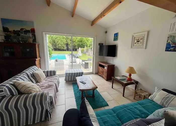 Spacieuse Avec Piscine Privee Proche De La Oleron بيت للعطل Le Château-dʼOléron