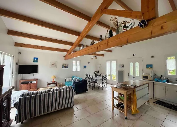 Spacieuse Avec Piscine Privee Proche De La Oleron *