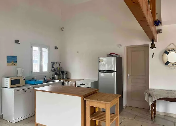 Spacieuse Avec Piscine Privée Proche De La Oléron *