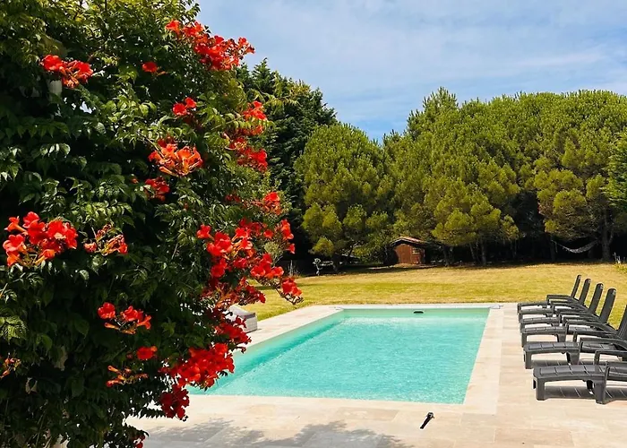 Spacieuse Avec Piscine Privee Proche De La Oleron Holiday home Le Chateau-d'Oleron