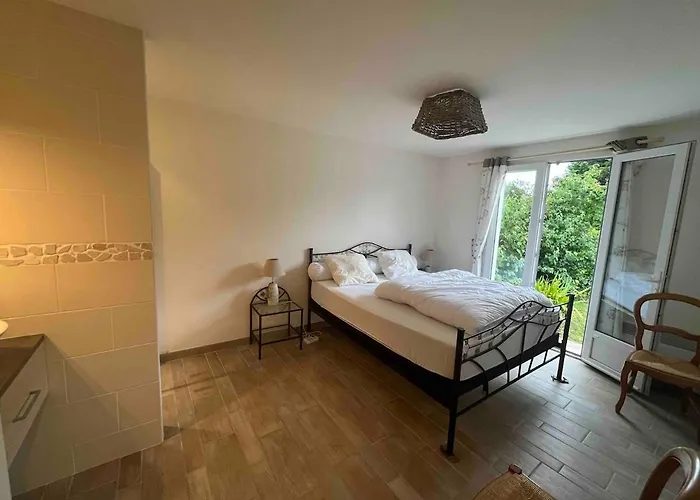 Spacieuse Avec Piscine Privée Proche De La Oléron Le Château-dʼOléron