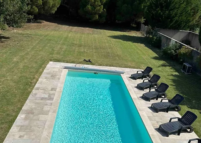 Spacieuse Avec Piscine Privée Proche De La Oléron Le Château-dʼOléron